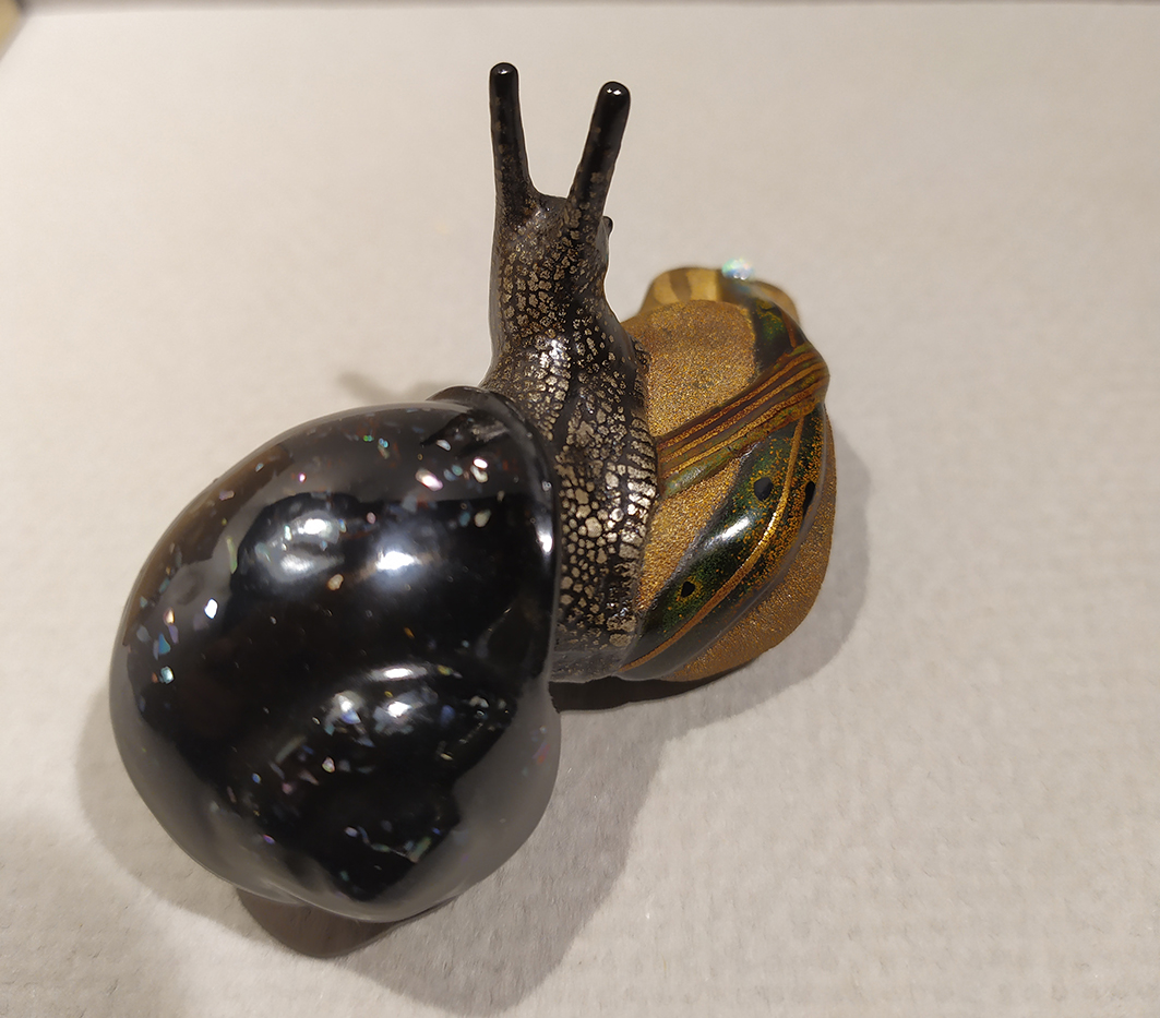 Snail and dew drop 04
